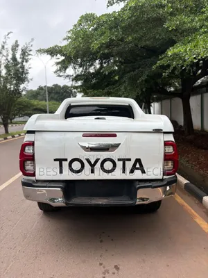 Toyota Hilux Revo Smart Cab Deisel 2.8 AWD 2020 White