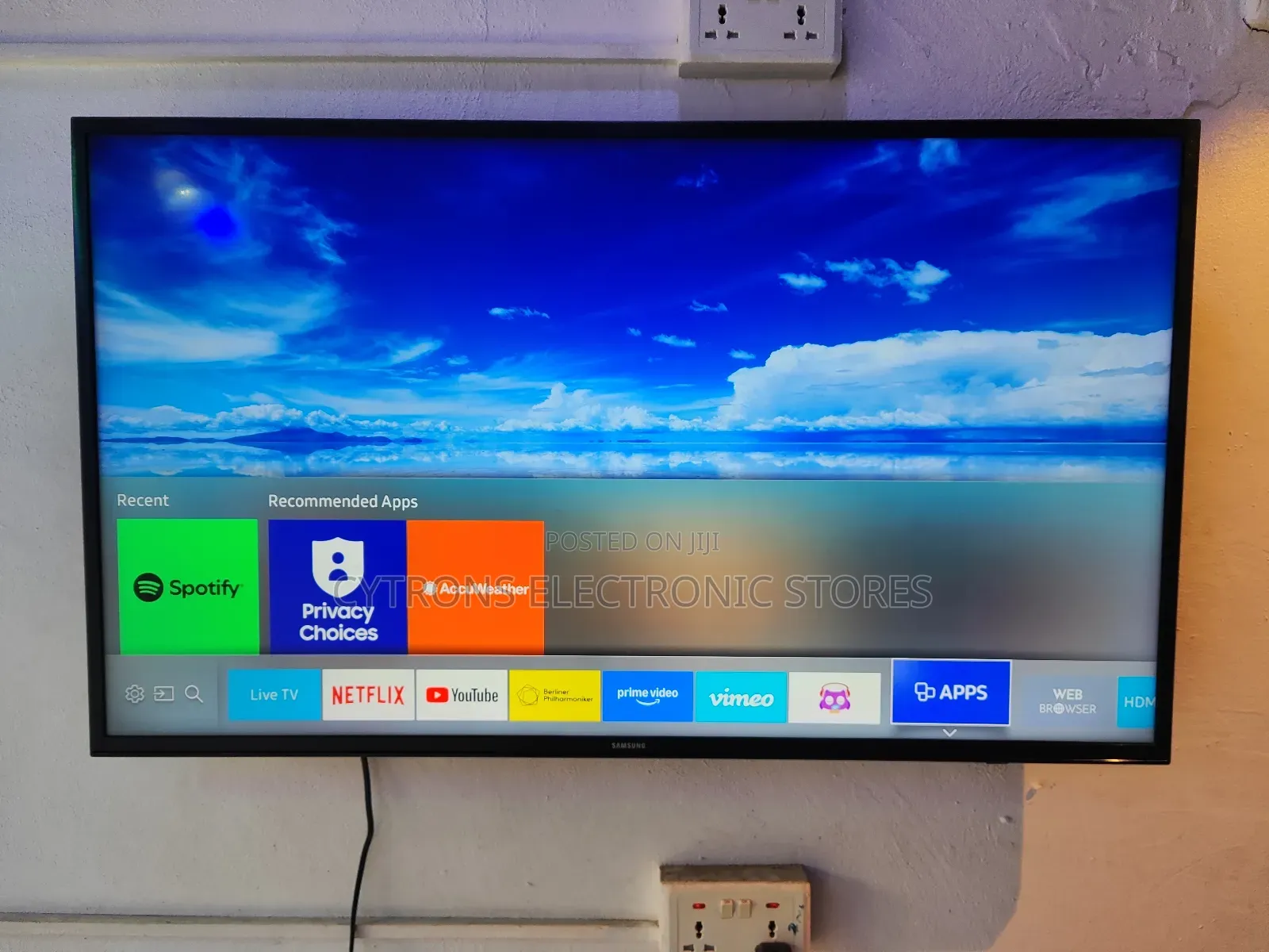 43" Samsung Smart Tv
