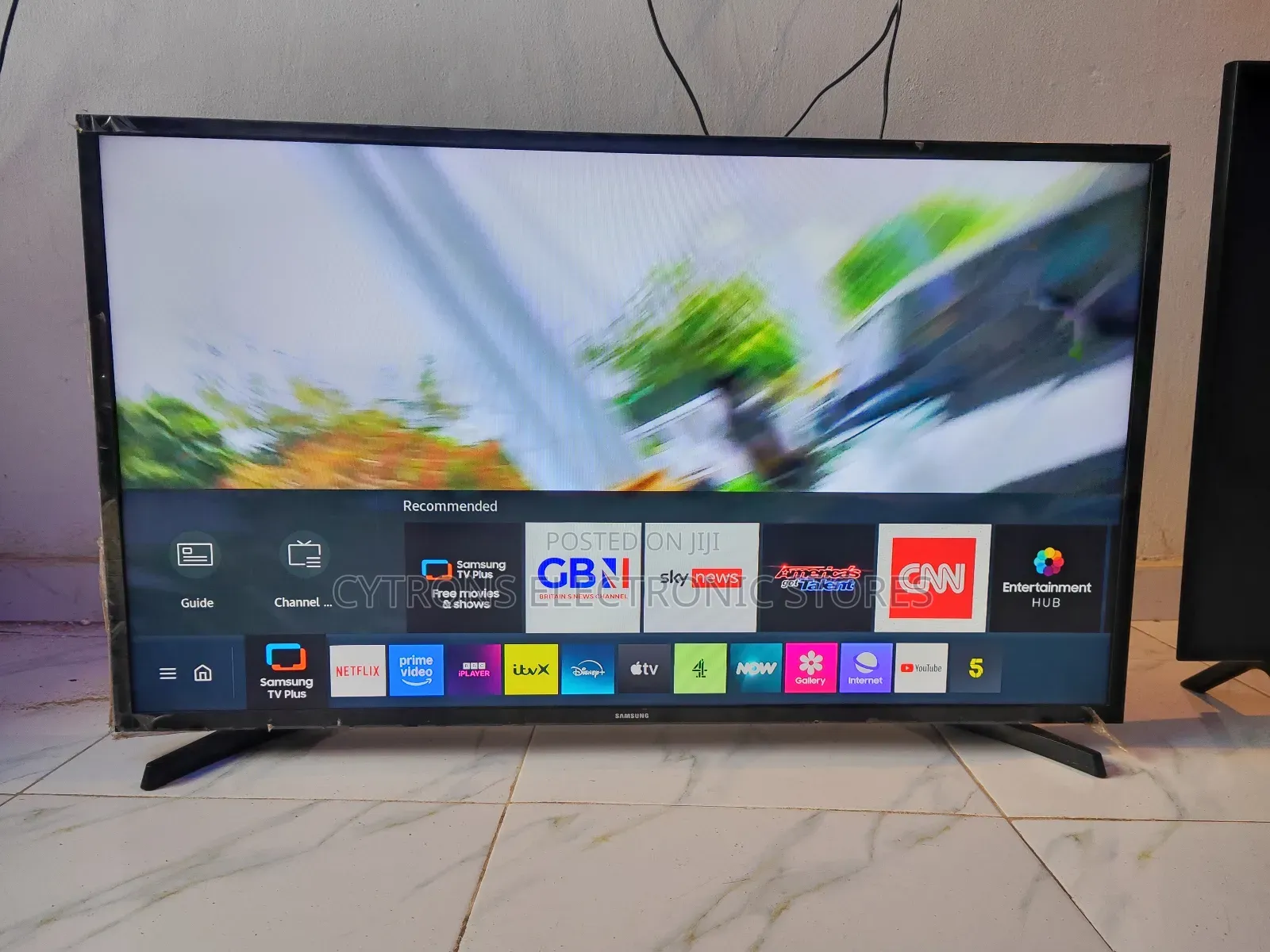 40" Samsung Full Smart Tv