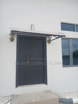 Shed for Entrance