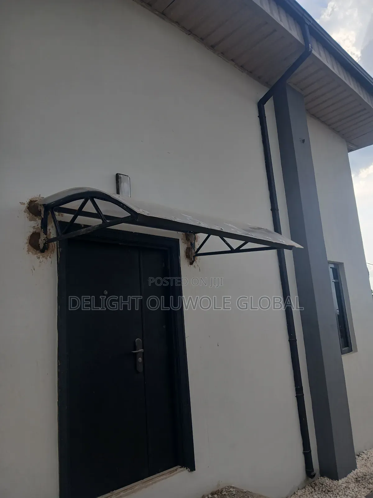 Shed for Entrance