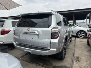 Toyota 4-Runner 2019 Silver