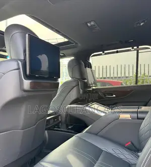 Lexus LX 600 2022 Silver