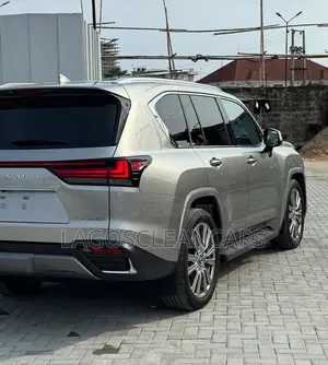 Lexus LX 600 2022 Silver