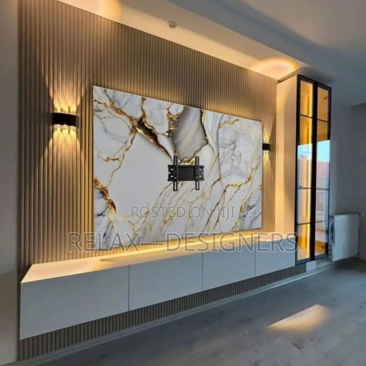 Plastic Glossy Tv  Console