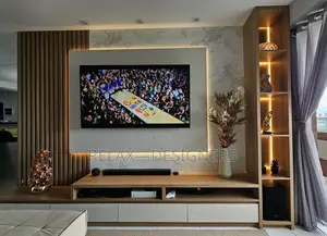Winter  Beauty Tv  Console
