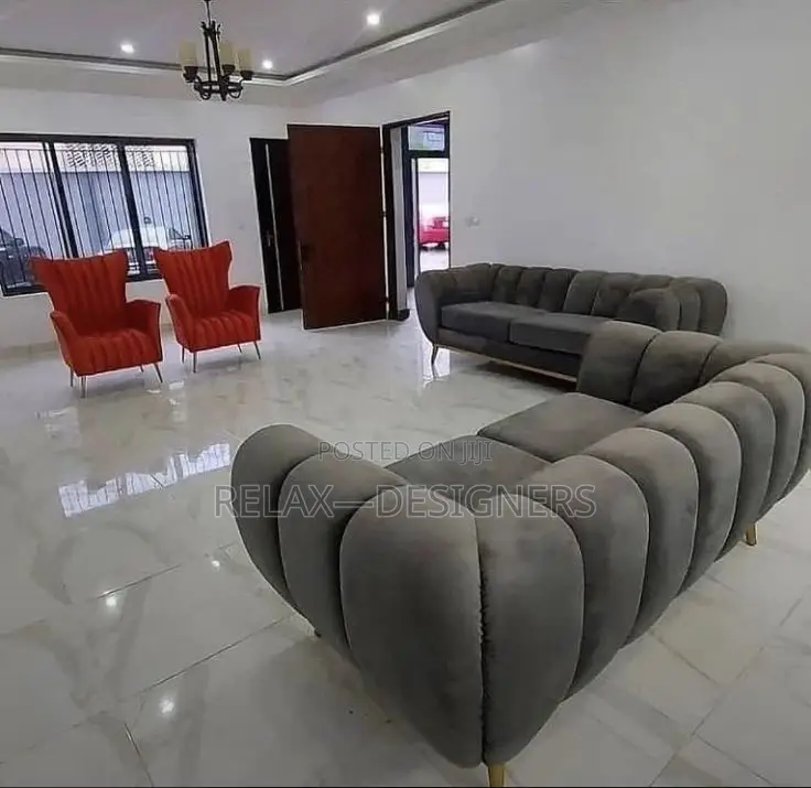 Chobby Sofa