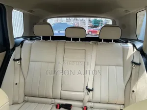 Mercedes-Benz GLK-Class Base GLK 350 4dr AWD 4MATIC (3.5L 6cyl 7A) 2015