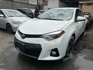 Toyota Corolla 2015 White