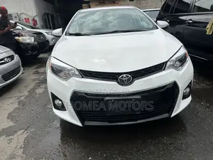 Toyota Corolla 2015 White