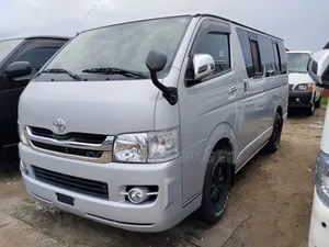 Toyota HiAce 2010 Silver