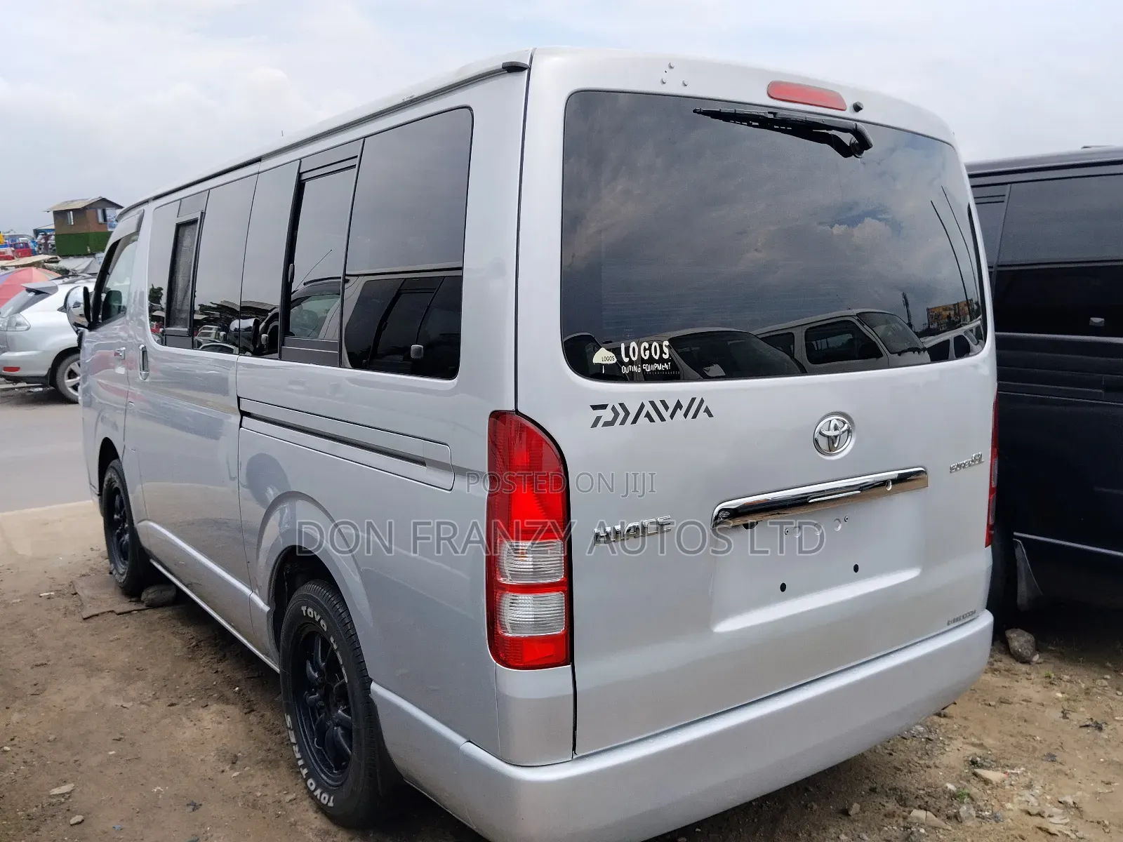 Toyota HiAce 2010 Silver