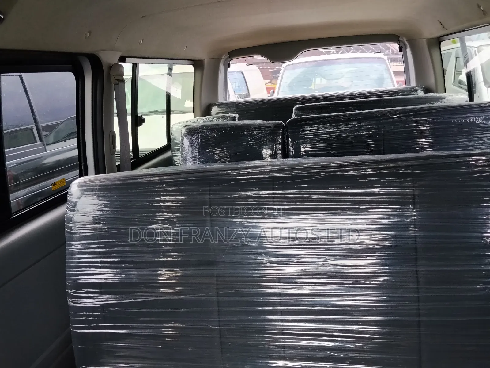 Toyota HiAce 2010 Silver