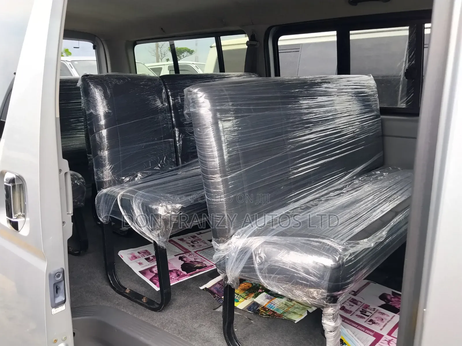 Toyota HiAce 2010 Silver