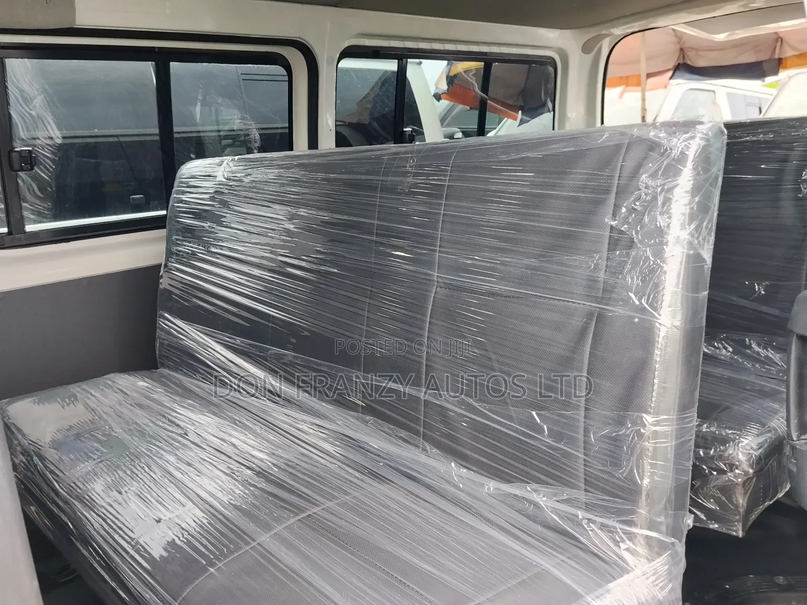 Toyota HiAce 2013 White