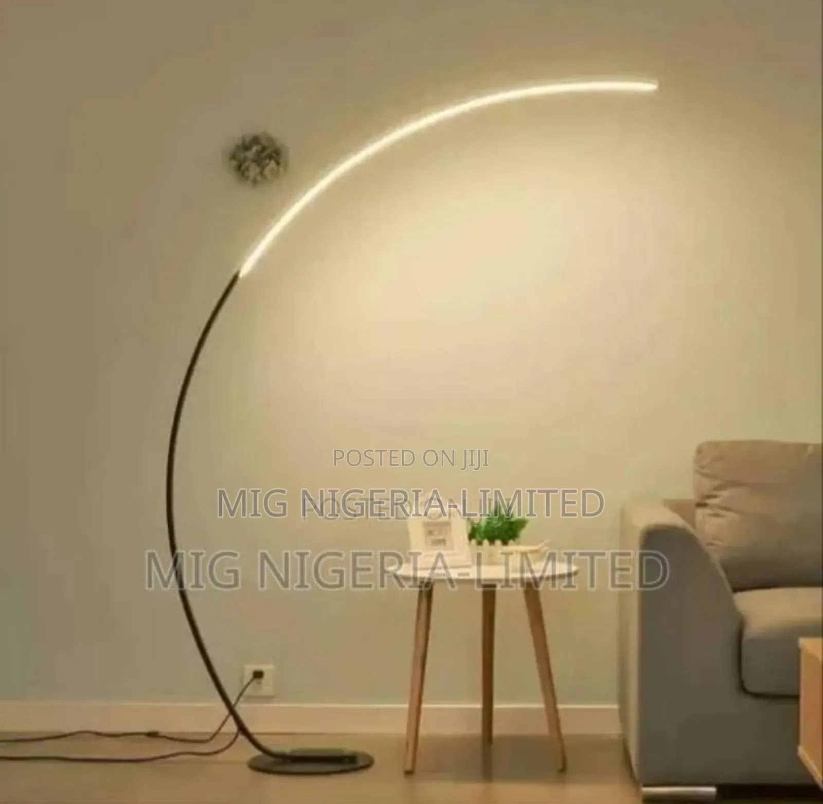 C Shape Curve Floor Lamp Multiple Light Display