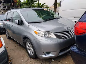 Toyota Sienna LE 7 Passenger 2012 Silver
