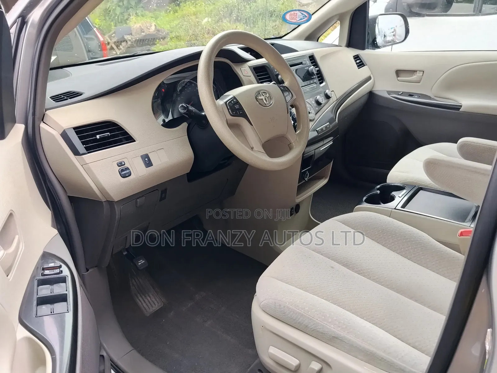 Toyota Sienna LE 7 Passenger 2012 Silver