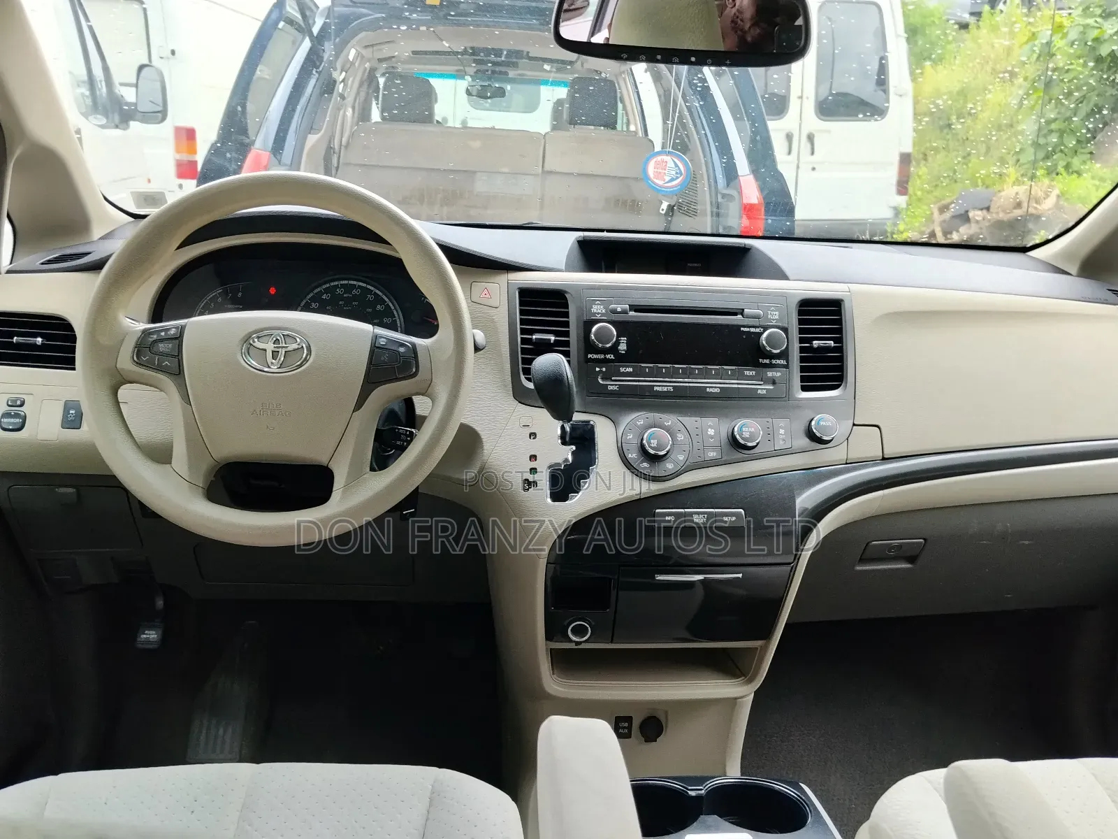 Toyota Sienna LE 7 Passenger 2012 Silver