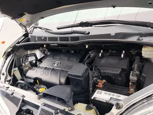 Toyota Sienna LE 7 Passenger 2012 Silver