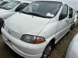 Toyota HiAce 2006 White