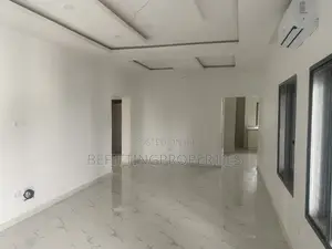 3bdrm Block of Flats in Ikoyi for rent