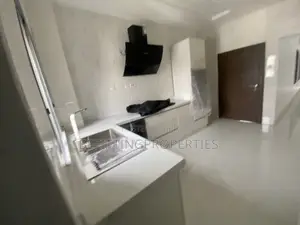 3bdrm Block of Flats in Ikoyi for rent