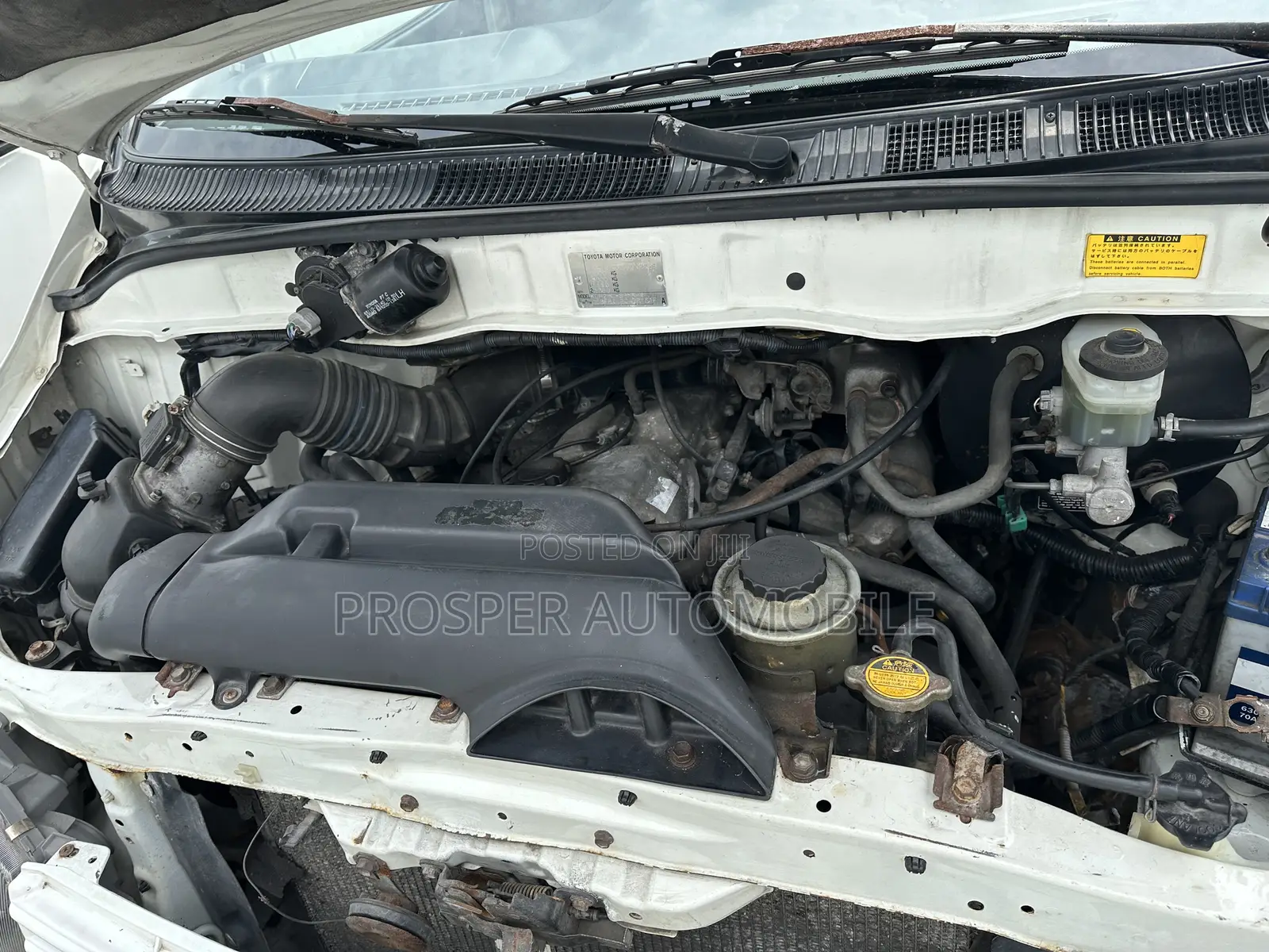 Toyota HiAce 2006 White