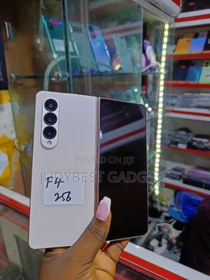 Samsung Galaxy Z Fold4 256 GB Gold