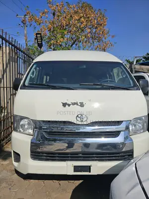 Toyota HiAce 2018 White