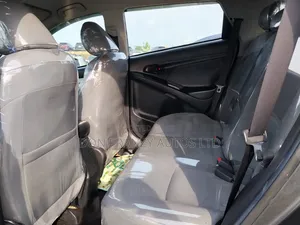 Toyota Matrix Hatchback FWD (1.8L 4cyl 5M) 2010 Gray