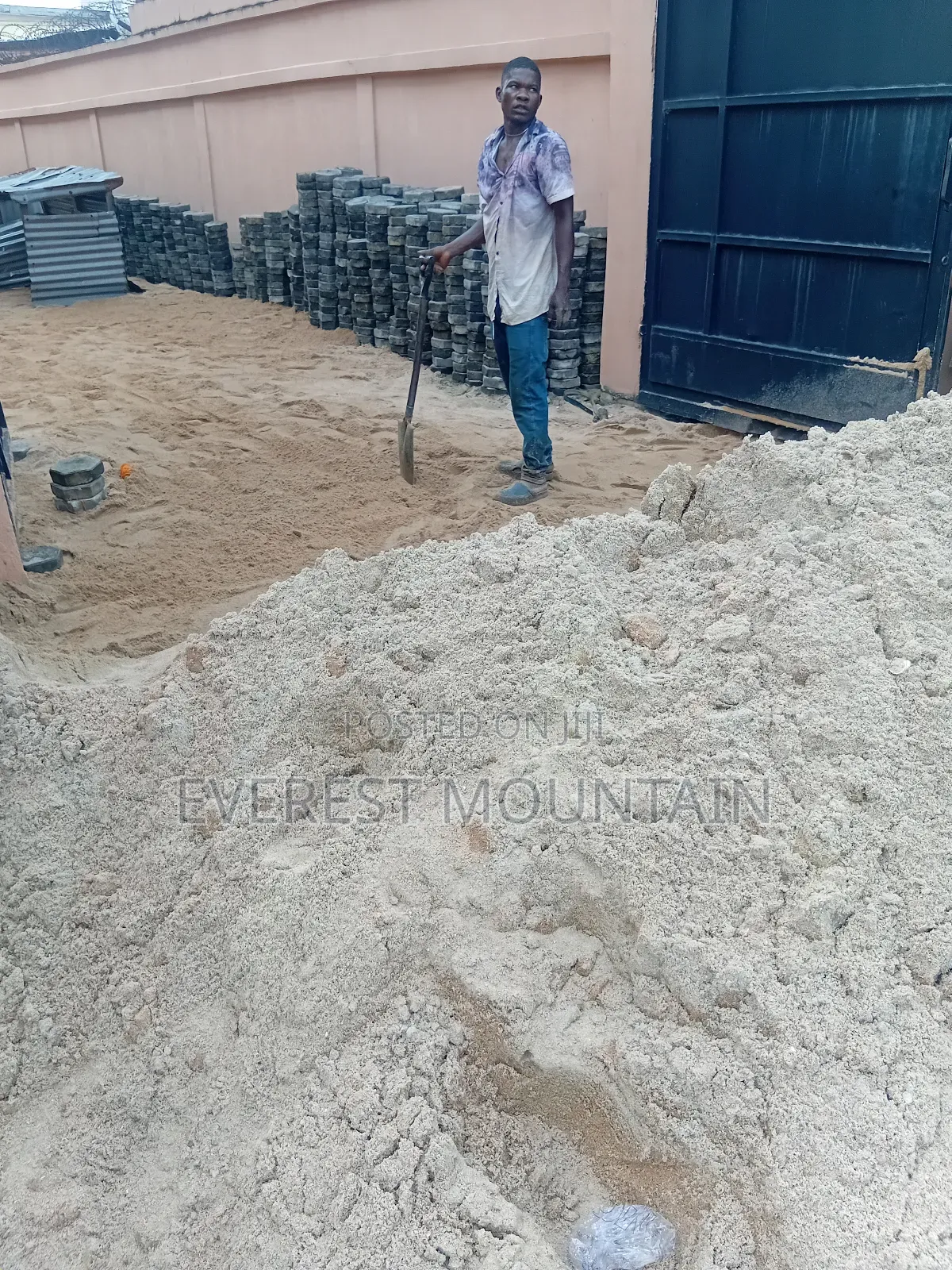 Expert Bricklayer at Lekki