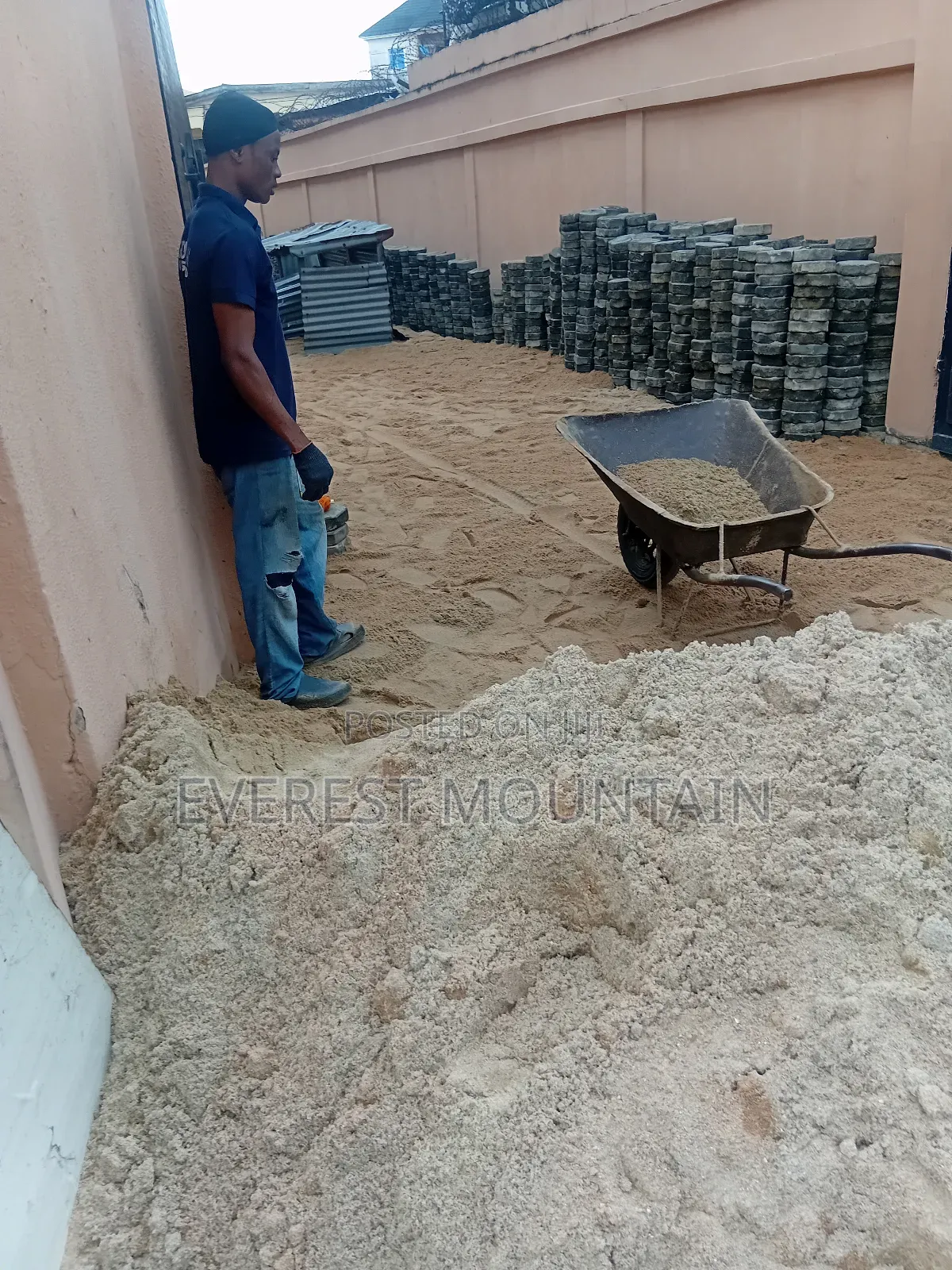 Expert Bricklayer at Lekki