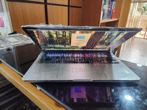Laptop Apple MacBook Pro 2020 8GB Intel Core i5 SSD 256GB