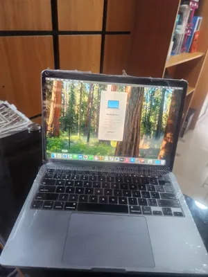 Laptop Apple MacBook Pro 2020 8GB Intel Core i5 SSD 256GB