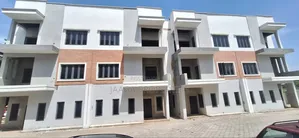 5bdrm Duplex in Garki for sale