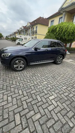 Mercedes-Benz GLC-Class 2018 Blue