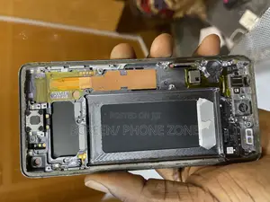 Samsung S10 Screen