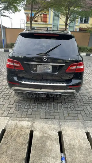 Mercedes-Benz M Class 2012 Black