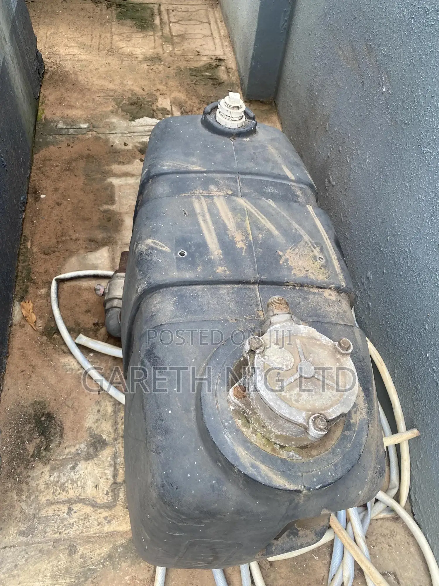 Hiab Oil Tank