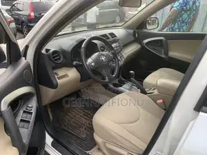 Toyota RAV4 2009 White
