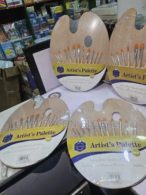 Artist Pallette With 12 Pieces of Brush [ Wooden Pallet ]