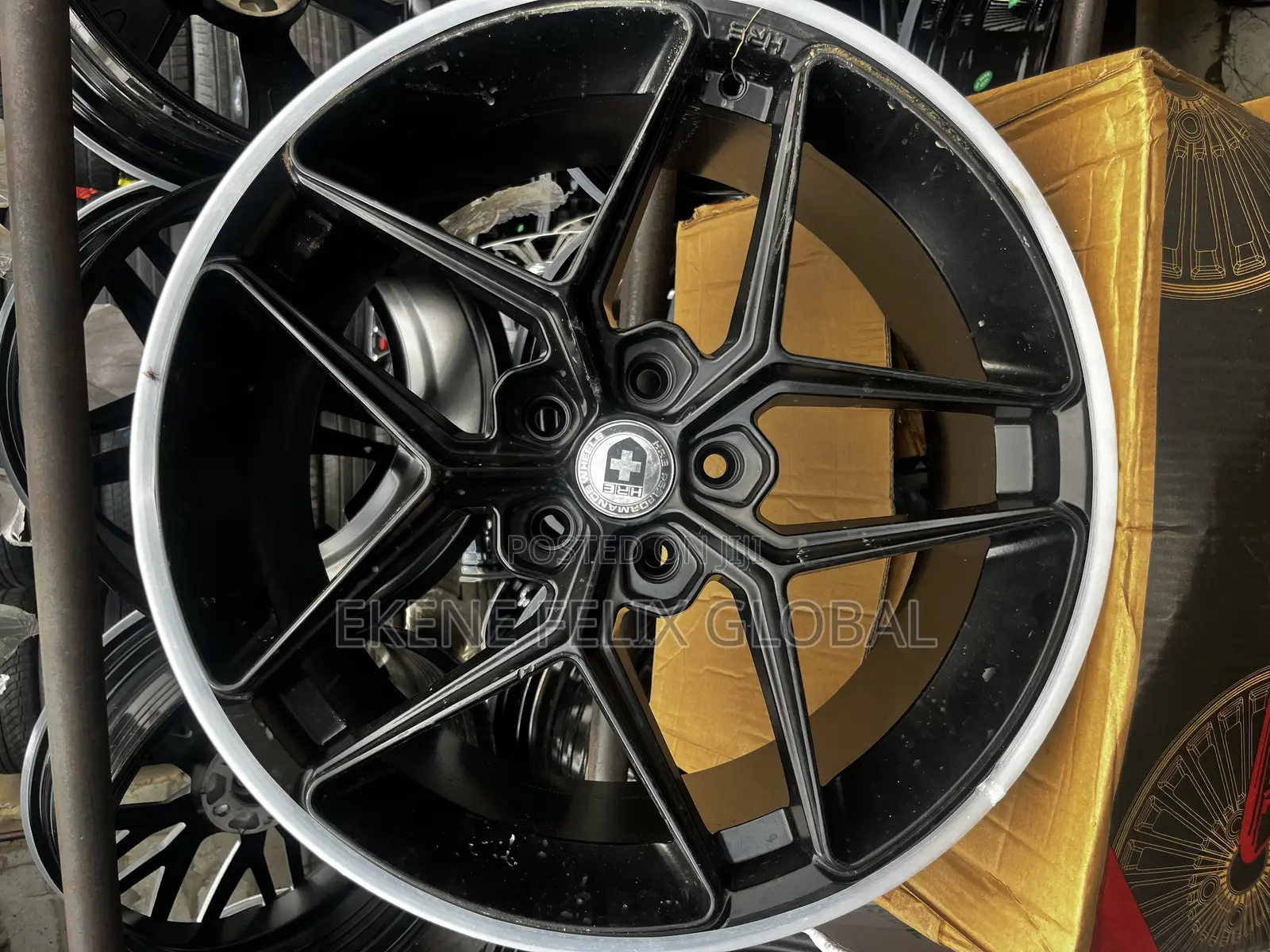 19r Pure Black