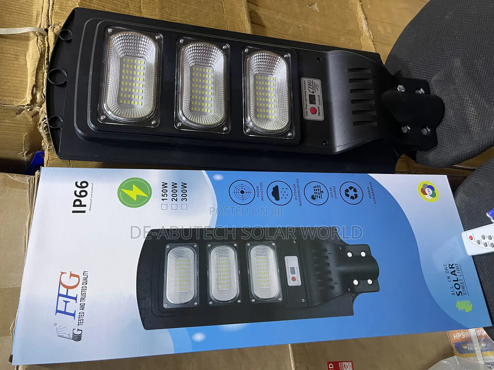 300 Watts Solar Street Light 3 Eyes