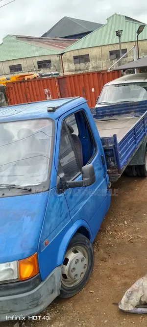 Ford Transit 1989 Blue
