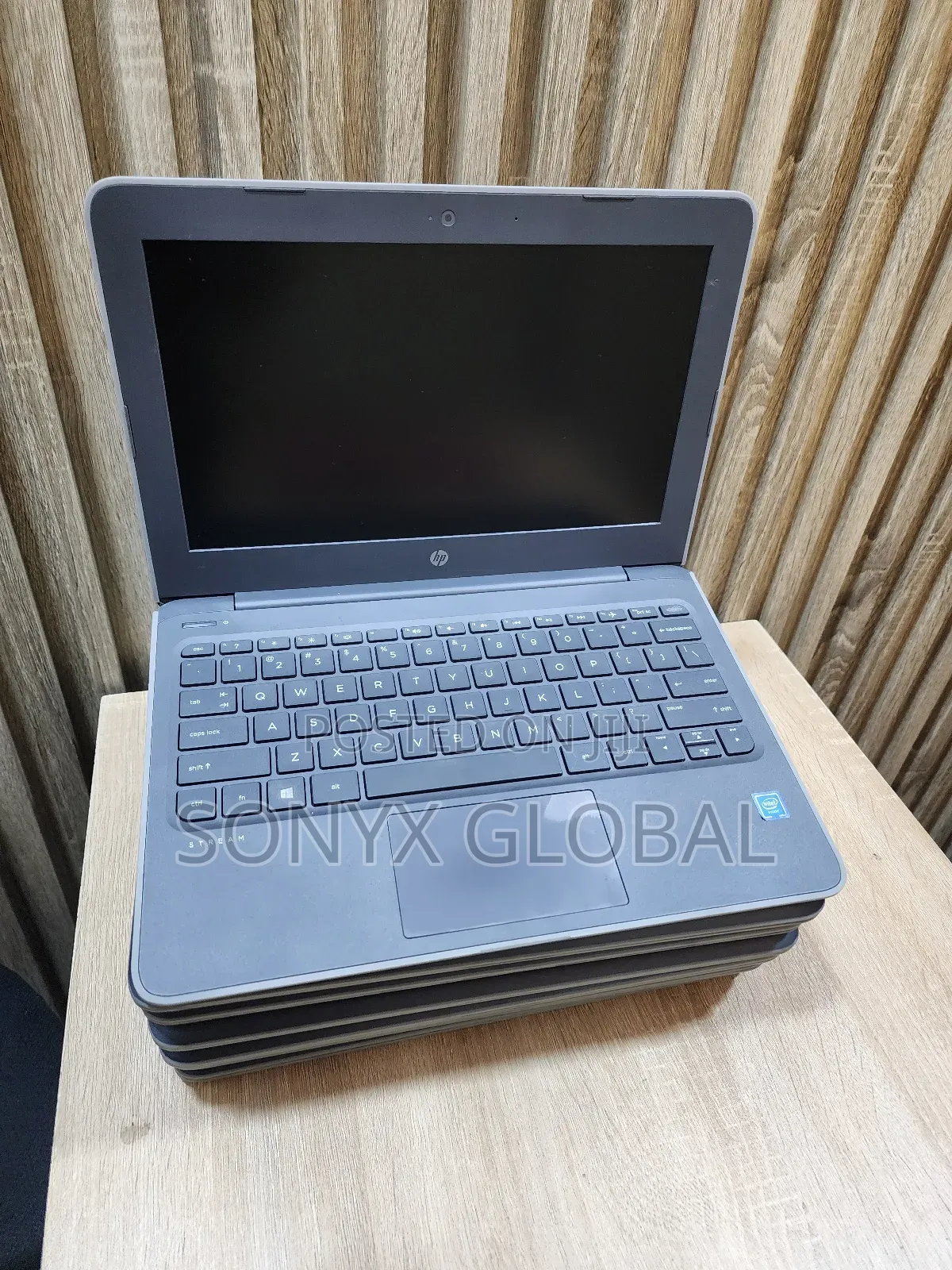 Laptop HP Stream 11 Pro G4 EE 4GB Intel Pentium SSD 128GB