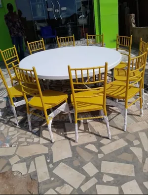 Round Event Collapsible Table for 10 Seaters