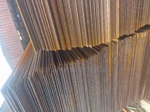 Plates in Different Thickness