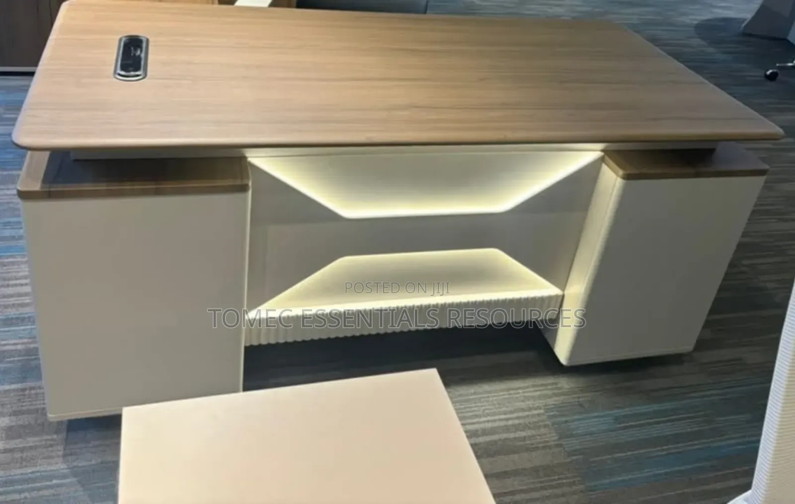 Imported Quality Mini Office Table For Office And Home
