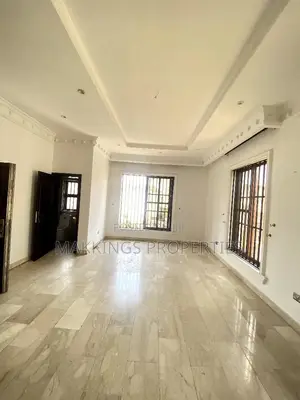 3bdrm Duplex in Banana Island for rent